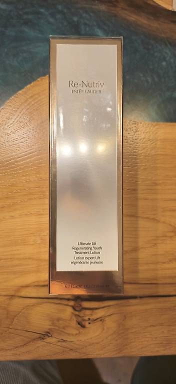 Estée Lauder Idratazione: Estée Lauder Re-Nutriv Lotion 200 ml – Nuovo e nell'imballaggio originale da Zürich venduto da ale_xxz7 1