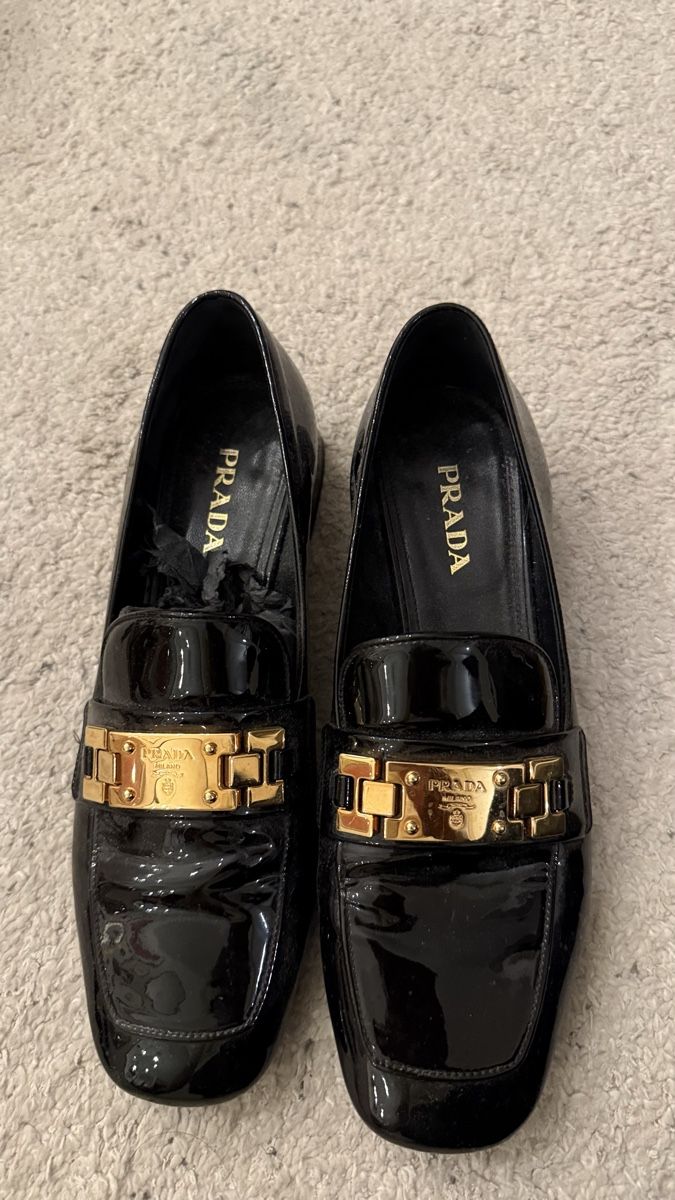 Prada Damenschuhe: Prada loafers  – Gebraucht aus Neuchâtel von ClosetSwap