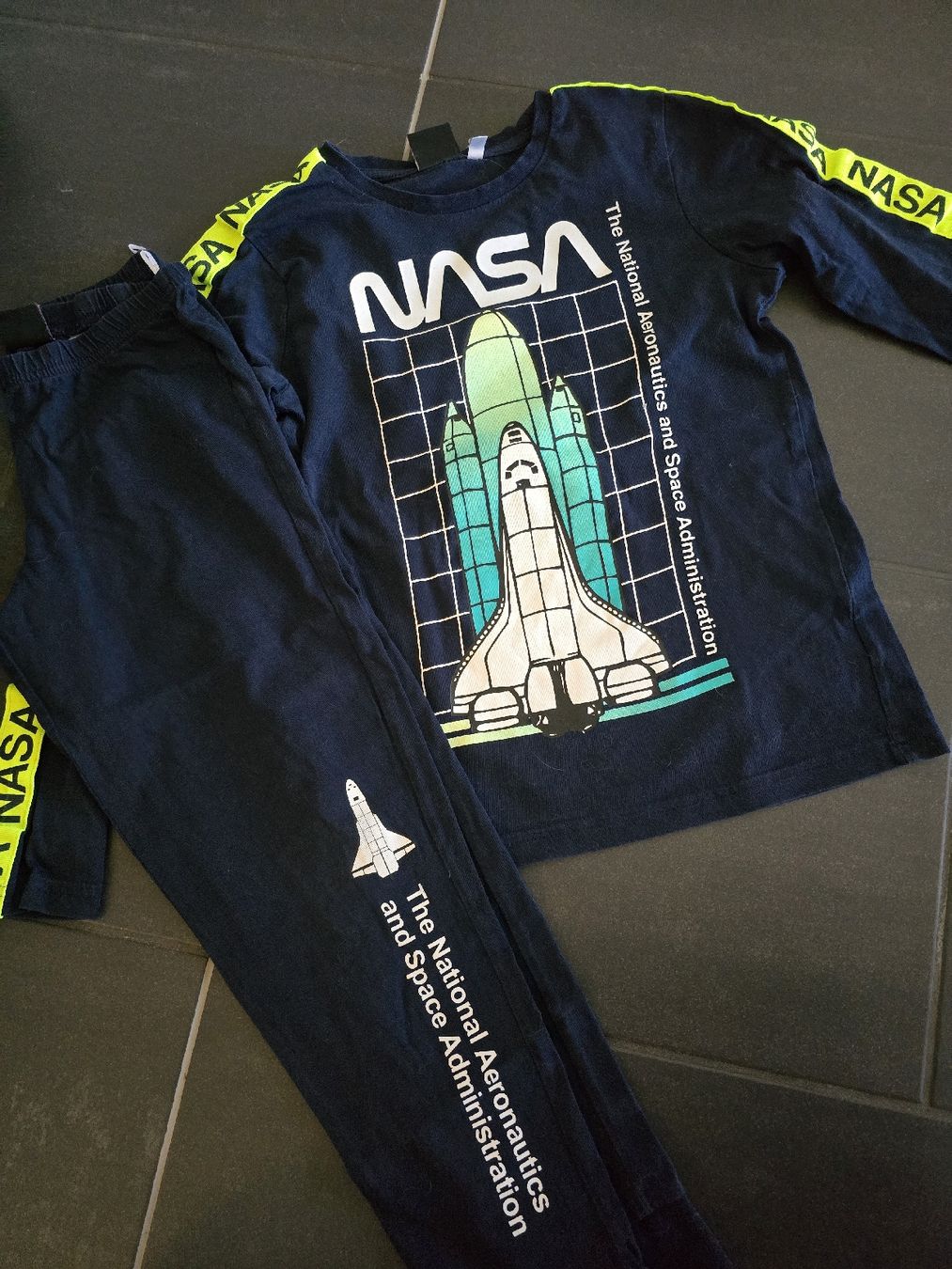 Pigiama & Simili: Pyjama Nasa, dunkelblau Grösse 134 – Usato da Unterentfelden venduto da Panda-87