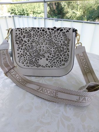 Leder-Tasche JADORE,neu,120 Fr.