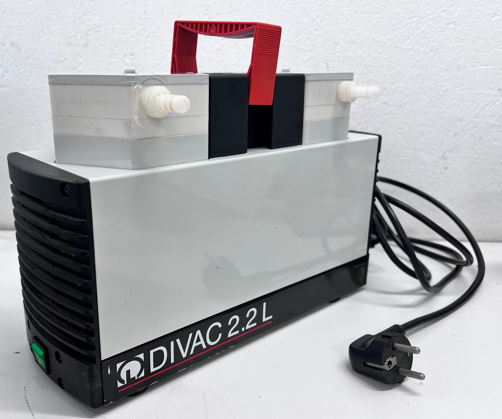 Leybold Divac 2.2L Vakuum Pumpe (Gebraucht) in Niederdorf fr CHF 420  mit  Lieferung auf Ricardo kaufen