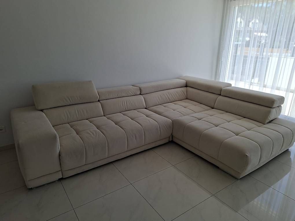 Sofas: Cremefarbes Sofa – Gebraucht aus Dagmersellen von atu_f7x5 2