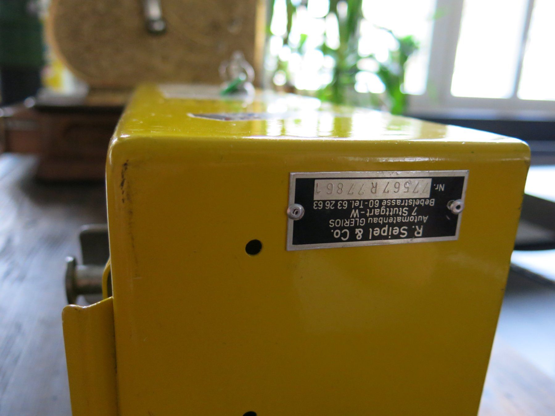 Pez Altro per Gastronomia & Hotel: PEZ 1-Schacht Automat – Usato da Grenchen venduto da Bosso62 9