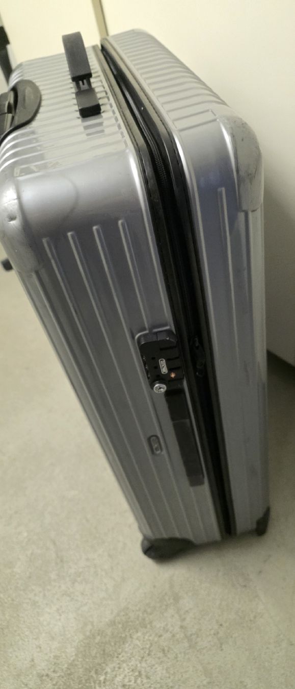 Rimowa Topas Trolley silber (Gebraucht) in Riedikon für CHF 79 – mit ...