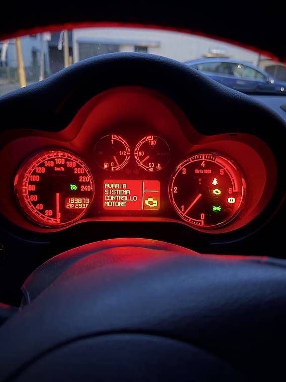 Automobili: Alfa 147 jtd – Usato da Zürich venduto da Sasivarin 2