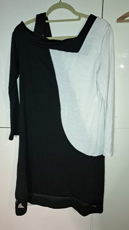 Schönes Sommerkleid in Schwarz und Weiss, Grösse 38