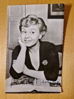 Giulietta Masina, Original Autogramm auf Postkarte s/w