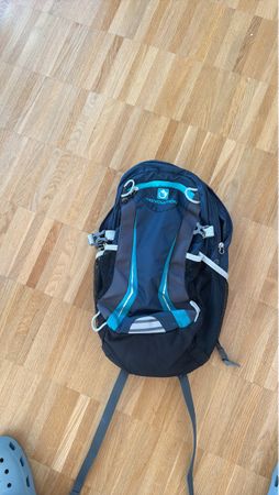 Sac à dos Trevolution bleu et gris état acceptable