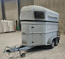Pferdeanhänger / Sachentransportanhänger