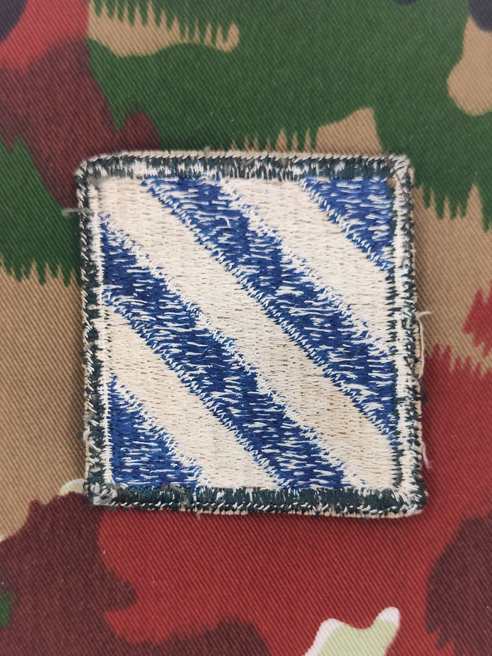 Placchette & Badge: Verbandsabzeichen 3rd Infantry Division, 2. Weltkrieg – Usato da Bauma venduto da SwissMilitaria 1
