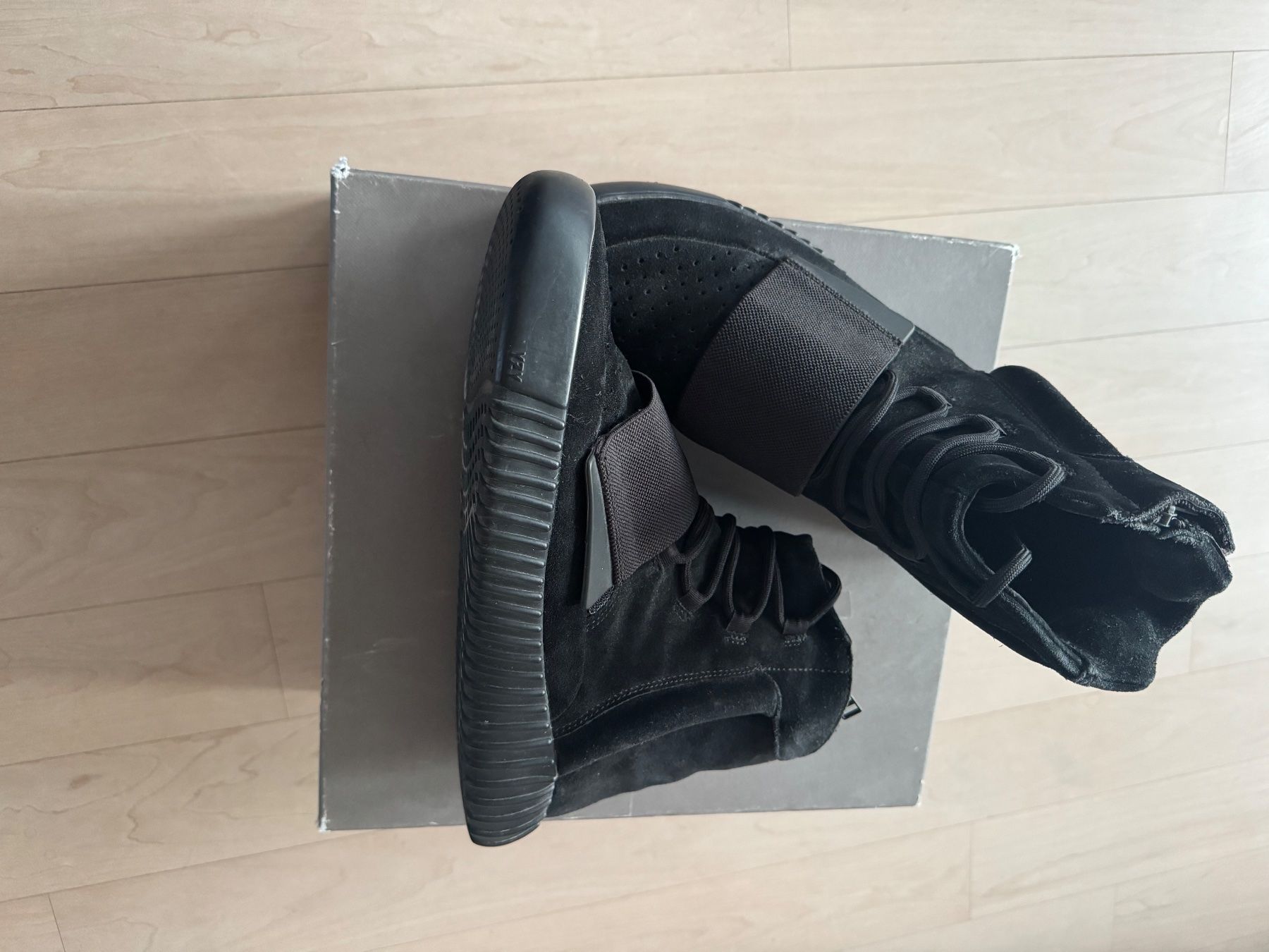 Adidas Herrenschuhe: Yeezy Boost 750 EUR 44; US 10 – Gebraucht aus grafstal von ALiine07 1