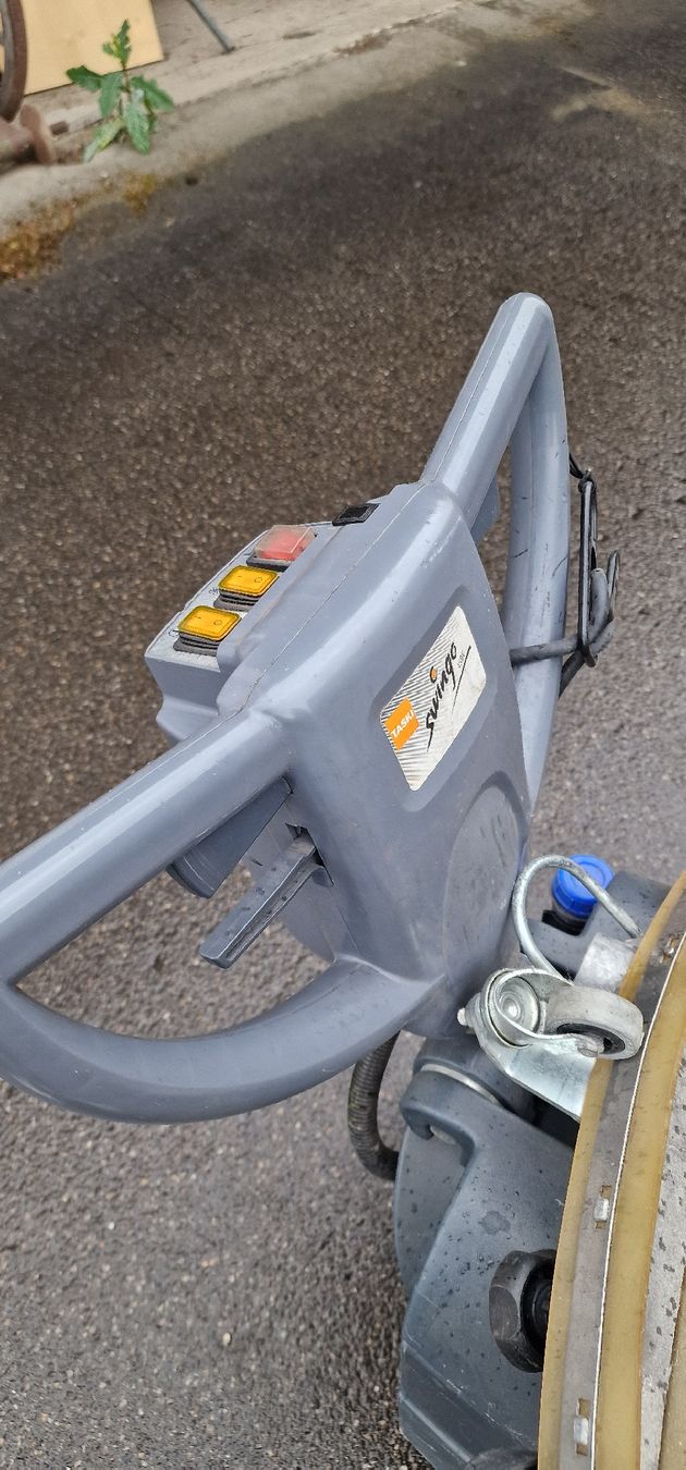 Tutte le macchine: TASKI Swingo 450E Scheuersaugmaschine – Usato da Tagelswangen venduto da Axel_36 2