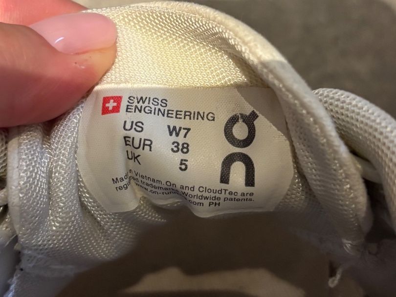 On Damenschuhe: On Damen Laufschuhe – Gebraucht aus Kriessern von Olifribi 3
