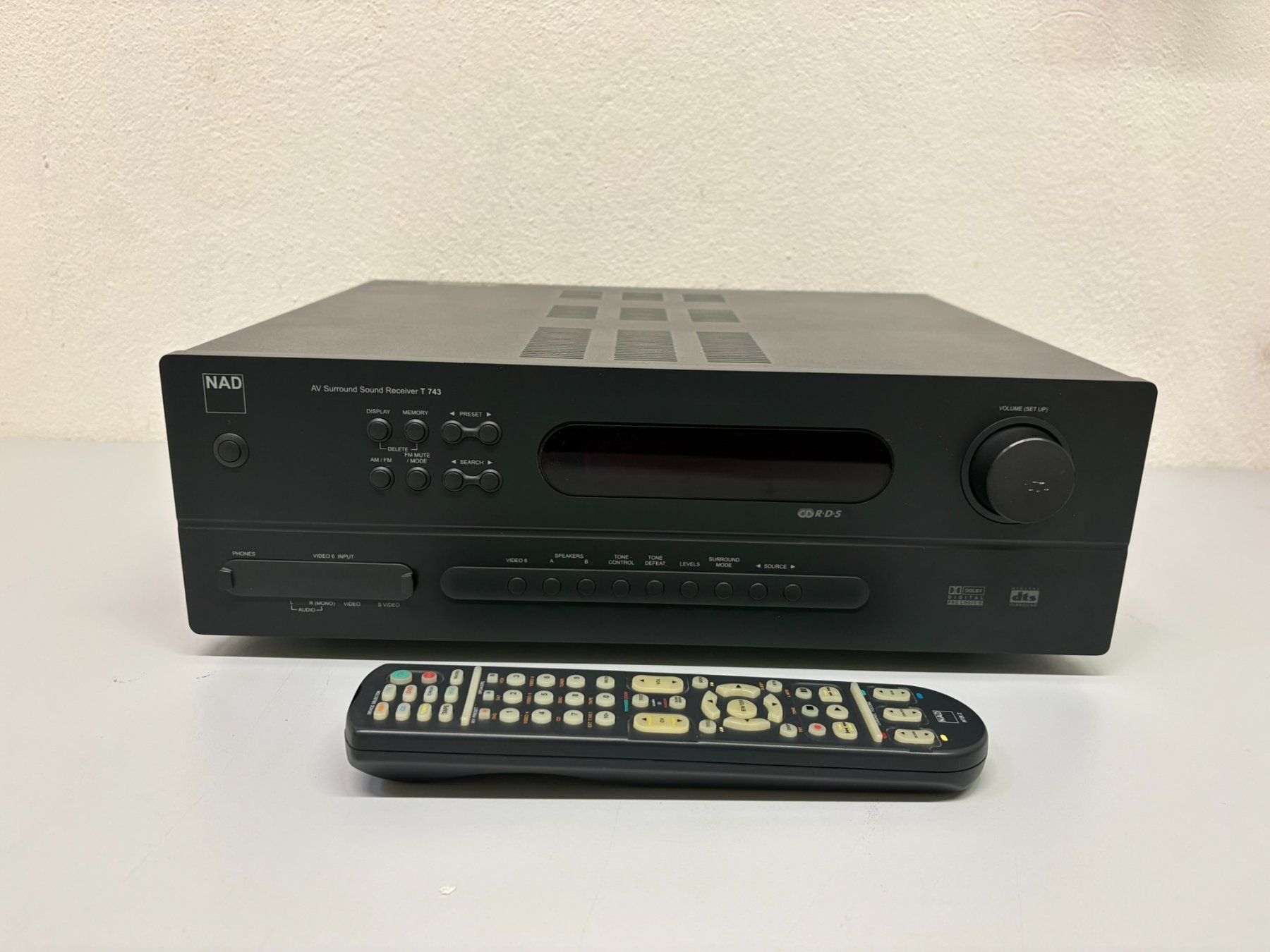 Nad Ricevitori: NAD AV Surround Sound Receiver T743 – Usato da Hochdorf venduto da av-electronics 9