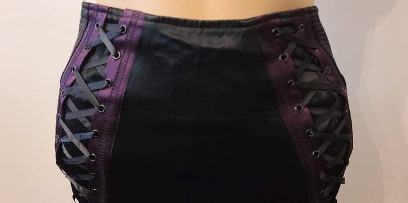 Gonne: Lip Service Goth Gothic Vintage Satin – Nuovo (secondo la descrizione) da Eglisau venduto da Durango-Eduardo 3