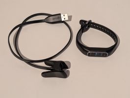 Garmin Vivosmart 4 – Fitness‑Tracker – inkl. Ladeclip