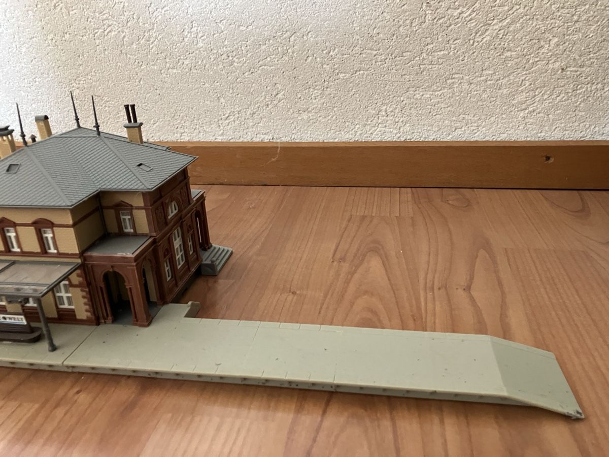 Faller Modellini di ferrovie: Faller grosser Bahnhof – Nuovo (secondo la descrizione) da Schönenwerd venduto da Lichi 4