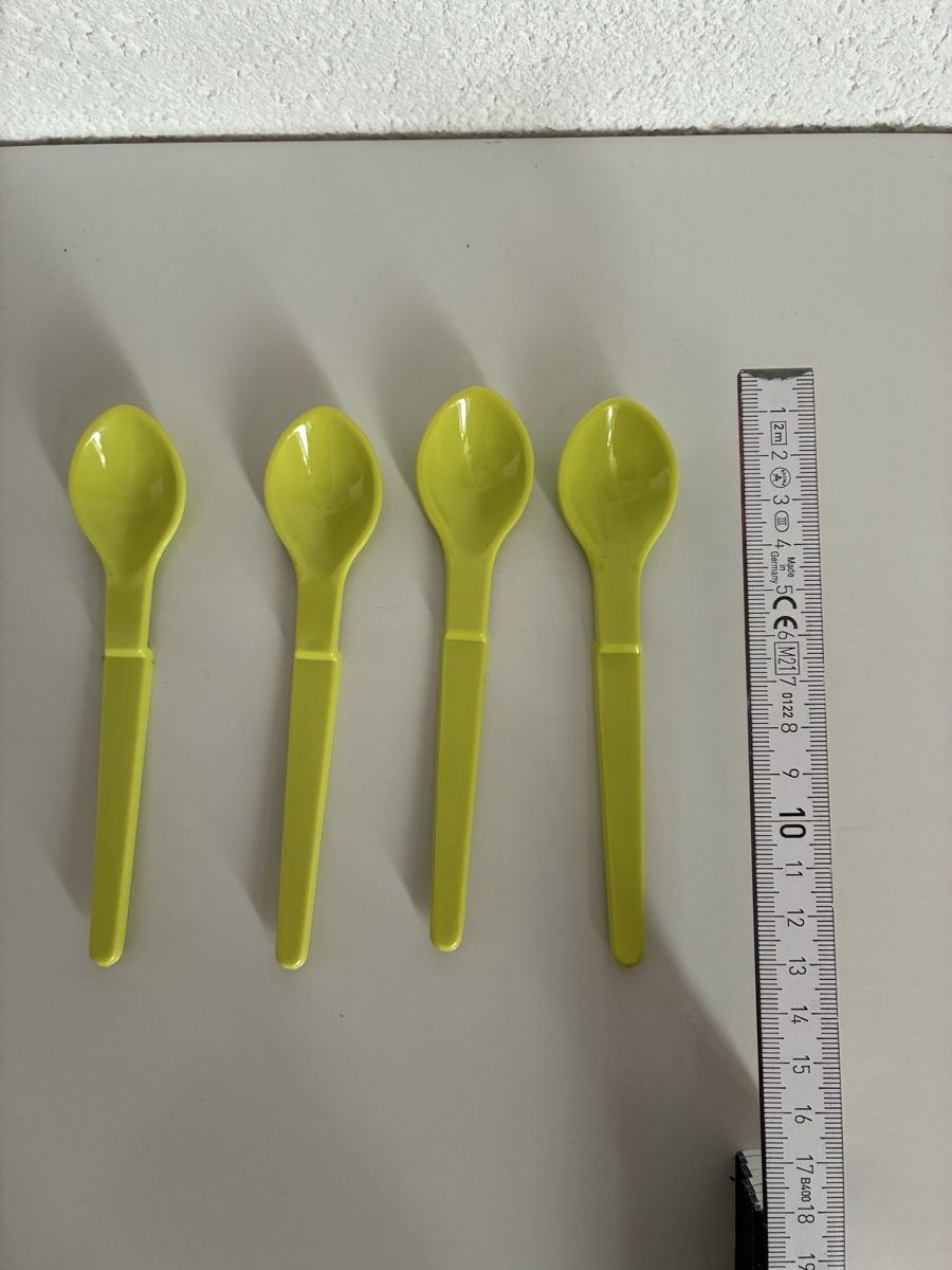 Tupperware Cucchiai: 4 Löffel Tupperware – Nuovo (secondo la descrizione) da Burgdorf venduto da Calvia 1