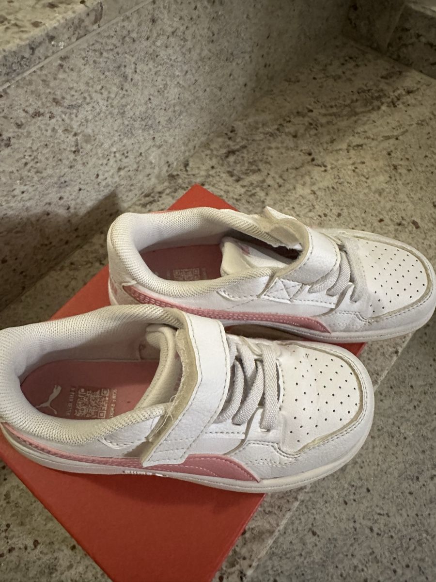 Scarpe per ragazze: Puma Sneaker//27// – Nuovo (secondo la descrizione) da Böckten venduto da ZokaAugust 1
