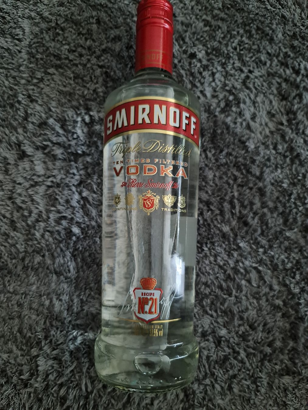 Smirnoff Spiritueux: Smirnoff Vodka Original 0.7Liter ungeöffnet – Neuf avec emballage d'origine à Aarau par Polikum