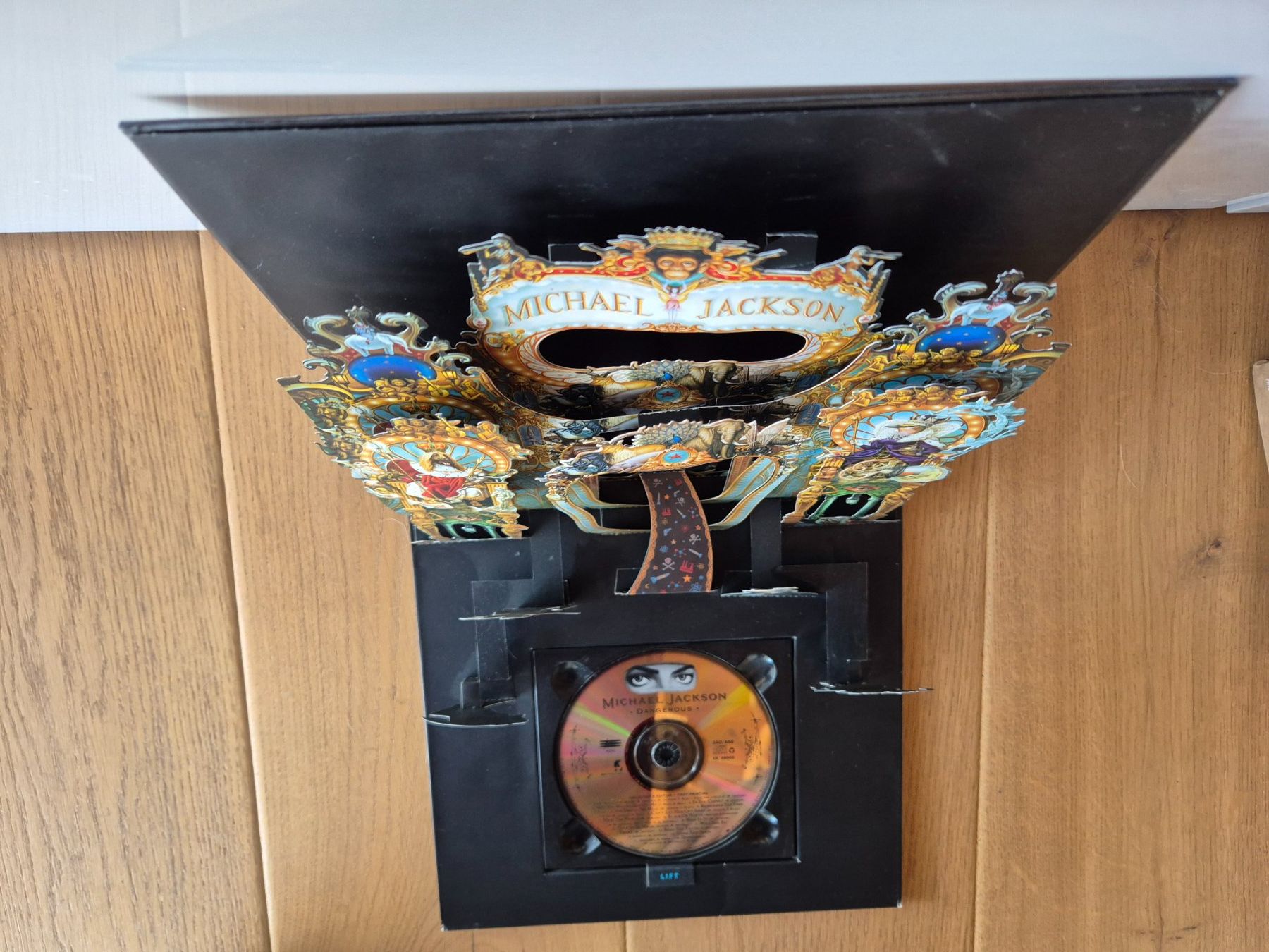 CD: Michael Jackson - Dangerous - édition limitée pop-up! – Usato da Savièse venduto da coeur88 1