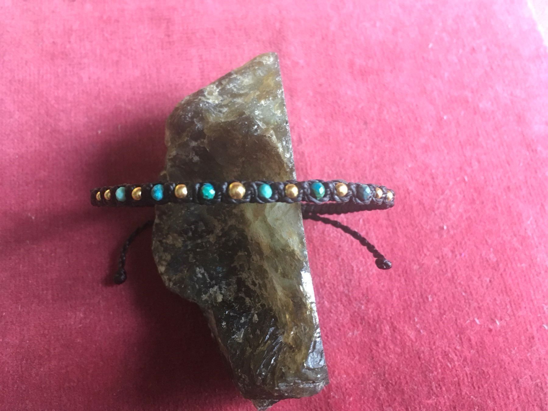 Bracciali & Braccialetti: Chrysokoll / Armband aus Makramee – Nuovo e nell'imballaggio originale da Zürich venduto da MEVAS-Schmuck