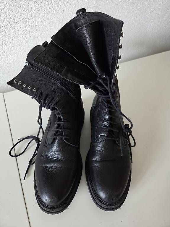Damenschuhe: DEICOLLI schwarze Lederstiefel  – Gebraucht aus Wallisellen von led_dk26