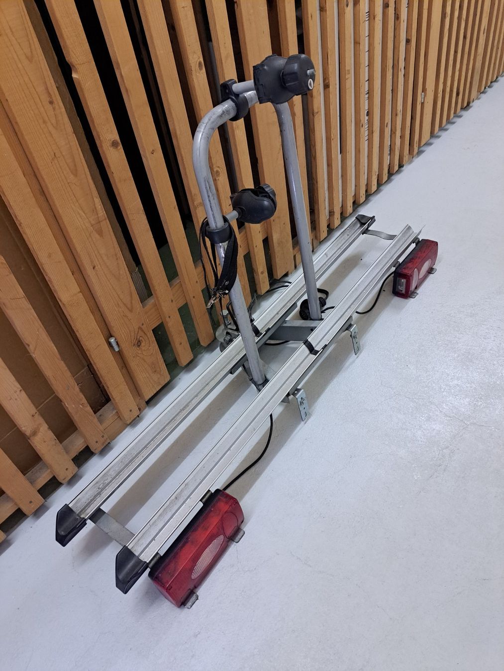 Ganci per rimorchio: Veloträger – Usato da Dierikon venduto da Kaufmann65 1