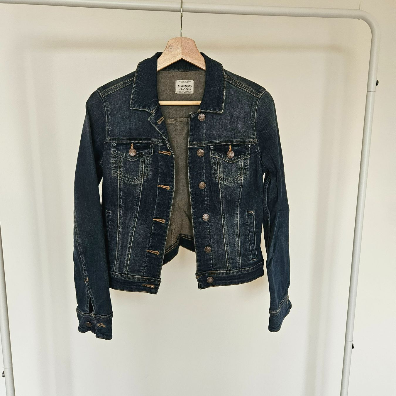 Mango Giacche: Jeansjacke (Mango) – Nuovo (secondo la descrizione) da Gockhausen venduto da Carolin_K