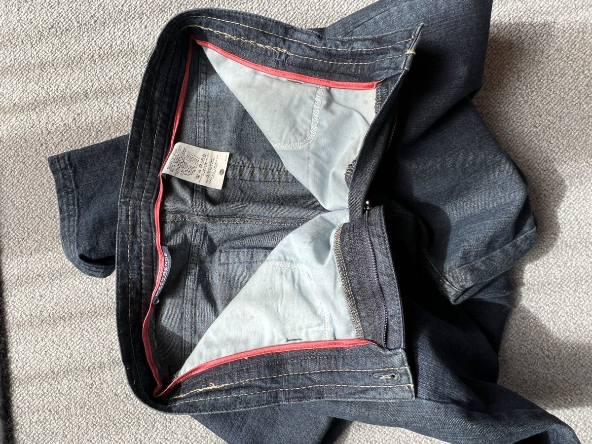 Jeans: Jeans dunkelblau Gr. 42 – Usato da Betschwanden venduto da Dognose 3