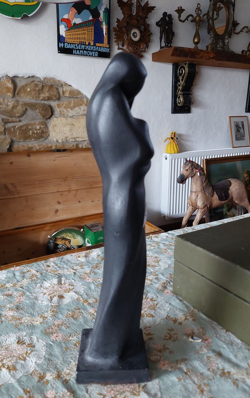 Statuette: Art Deco Gusseisen Madonna – Usato da Siblingen venduto da rantiques 4