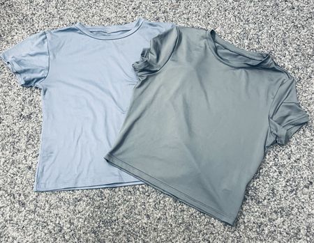 2 Sport T-Shirt Set blau und grau Grösse M neuwertig