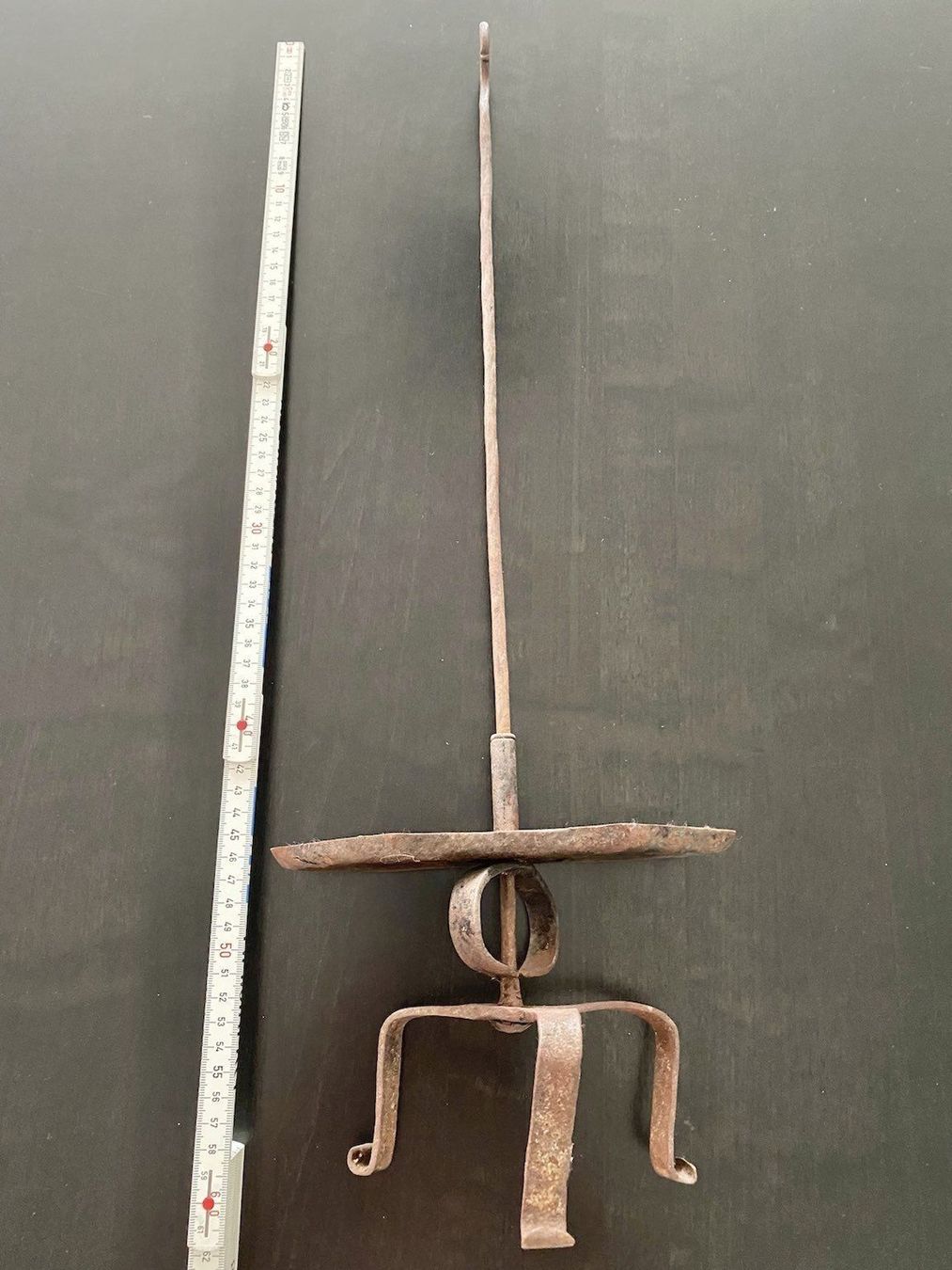 Statuette: Antiker Lichtspender – Usato da Thun venduto da Steinitz