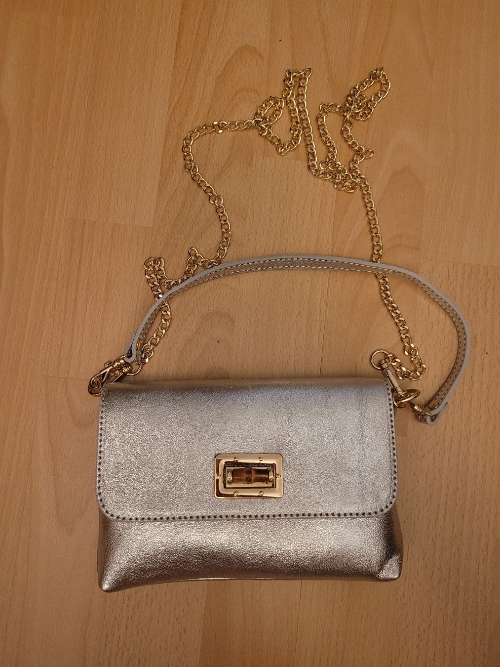 Taschen für Damen: Tasche neu! – Neu und originalverpackt aus Perlen von Safari_23
