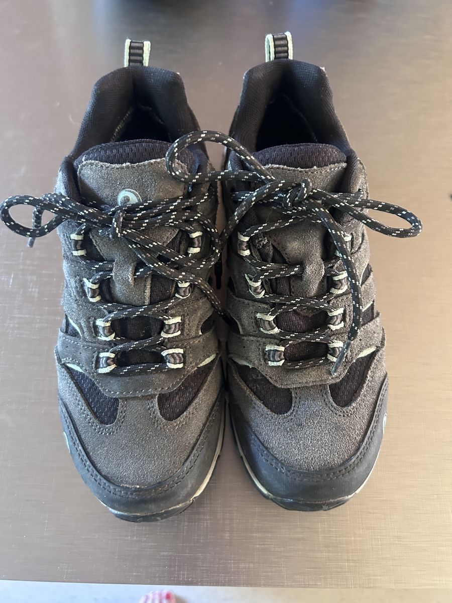 Sherpa Chaussures filles: Wanderschuhe Sherpa Grösse 36 – D'occasion à Seewil par zorro72 2