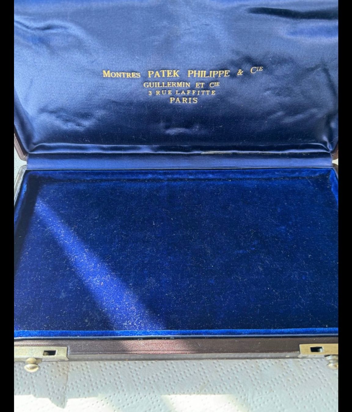 Patek Philippe Scatole porta orologi: Vintage very large Patek Philippe box – Usato da Basel venduto da Nadelberg 1