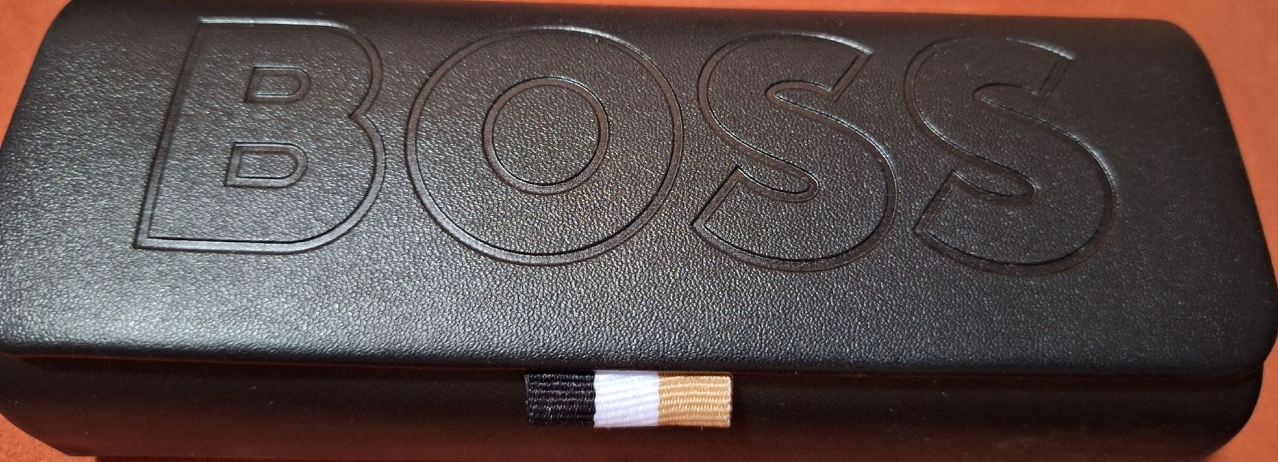 Hugo Boss Occhiali & Lenti: Boîtier à lunettes BOSS noir – Usato da Tannay venduto da v1n1p00h