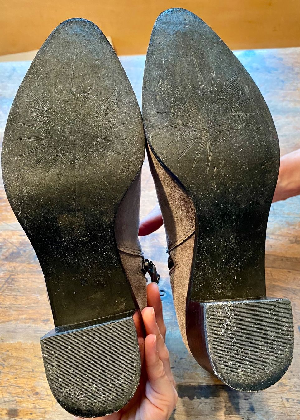 Damenschuhe: Wildleder Stiefeletten Gr. 38 – Gebraucht aus Luzern von i-love-guacamole 3