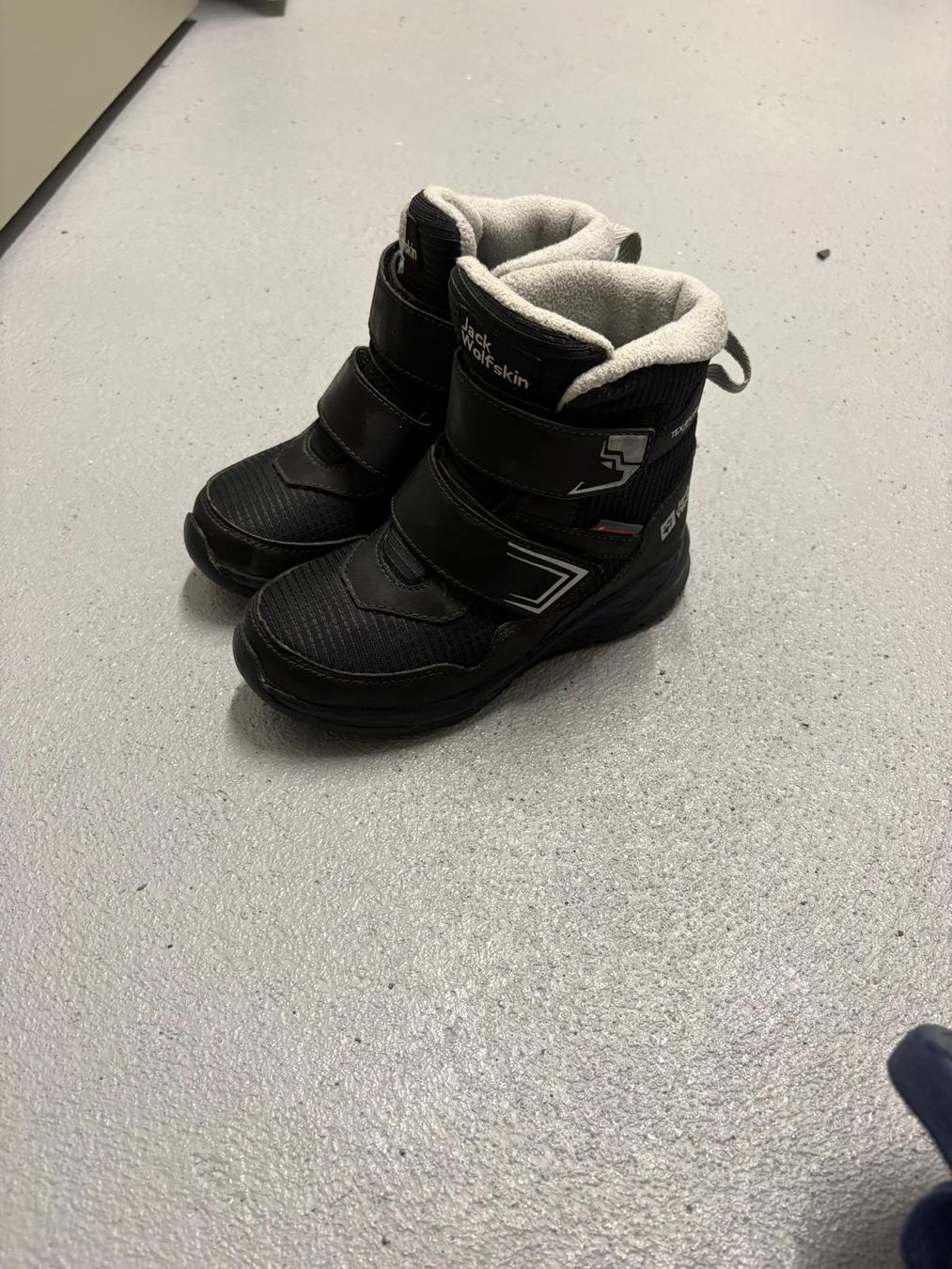Scarpe per ragazzi: Winterstiefel Jack Wolfskin Grösse 29 – Usato da Stäfa venduto da arm_8tm9 4