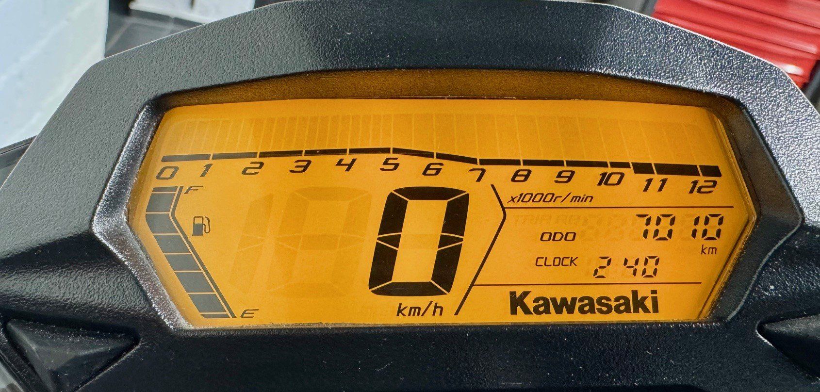 Kawasaki Strada: Kawasaki Z125 ABS – Usato da Urdorf venduto da SchmidliMotos 4