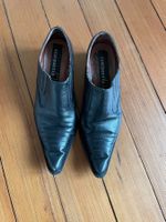 Vintage Western cowboy pointy toe leather shoes