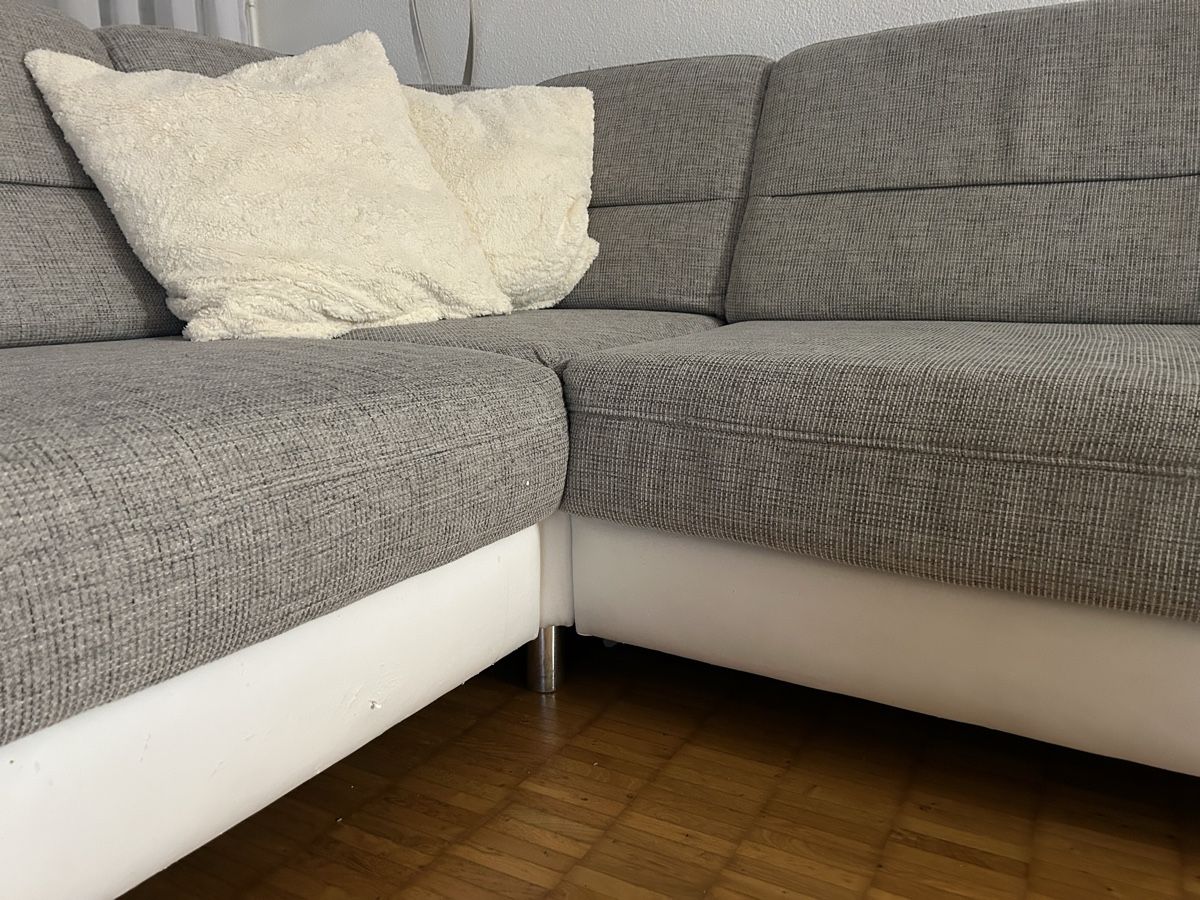 Sofas: Grosse 4.25m Wohnlandschaft mit Schlaffunktion – D'occasion à Dietlikon par ade_sk8v 4