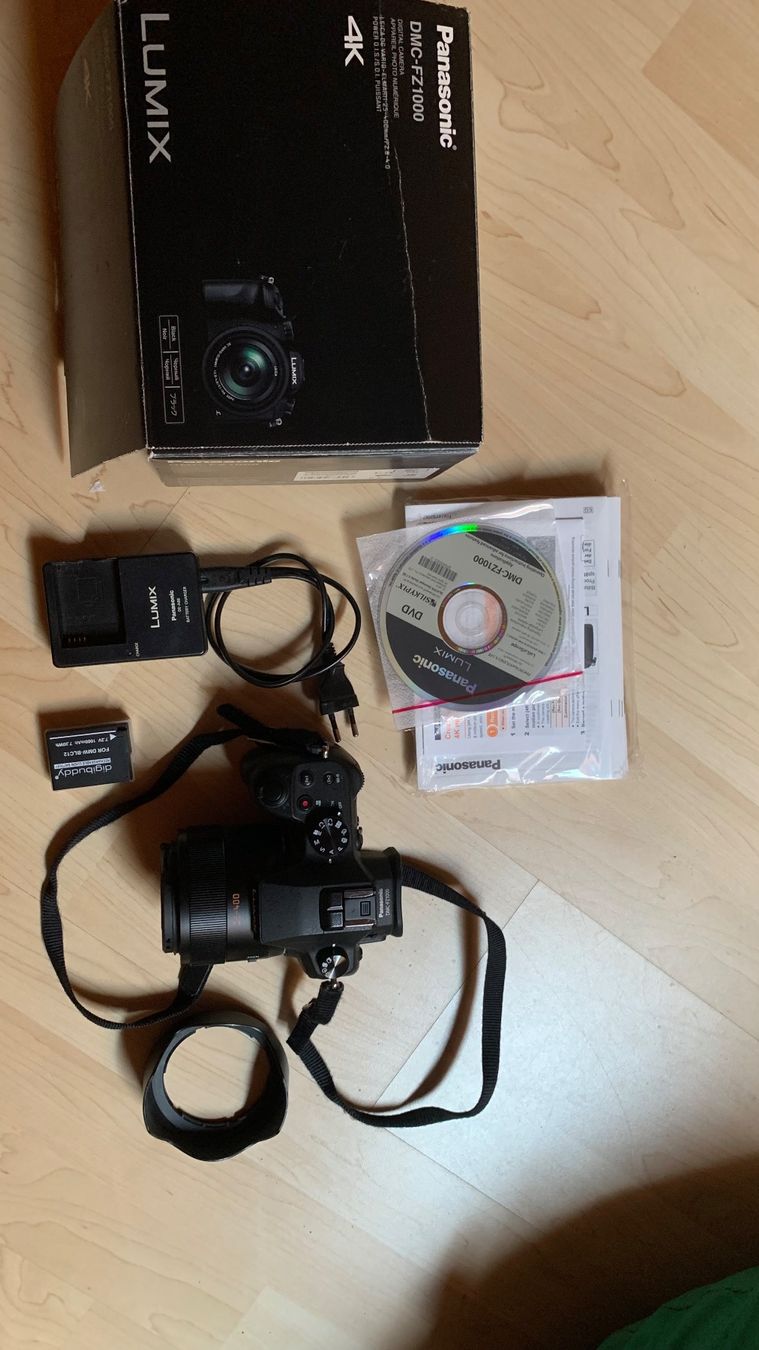 Panasonic Fotocamera: Panasonic DMC-FZ1000 – Usato da Banco venduto da mic_ckx7 3