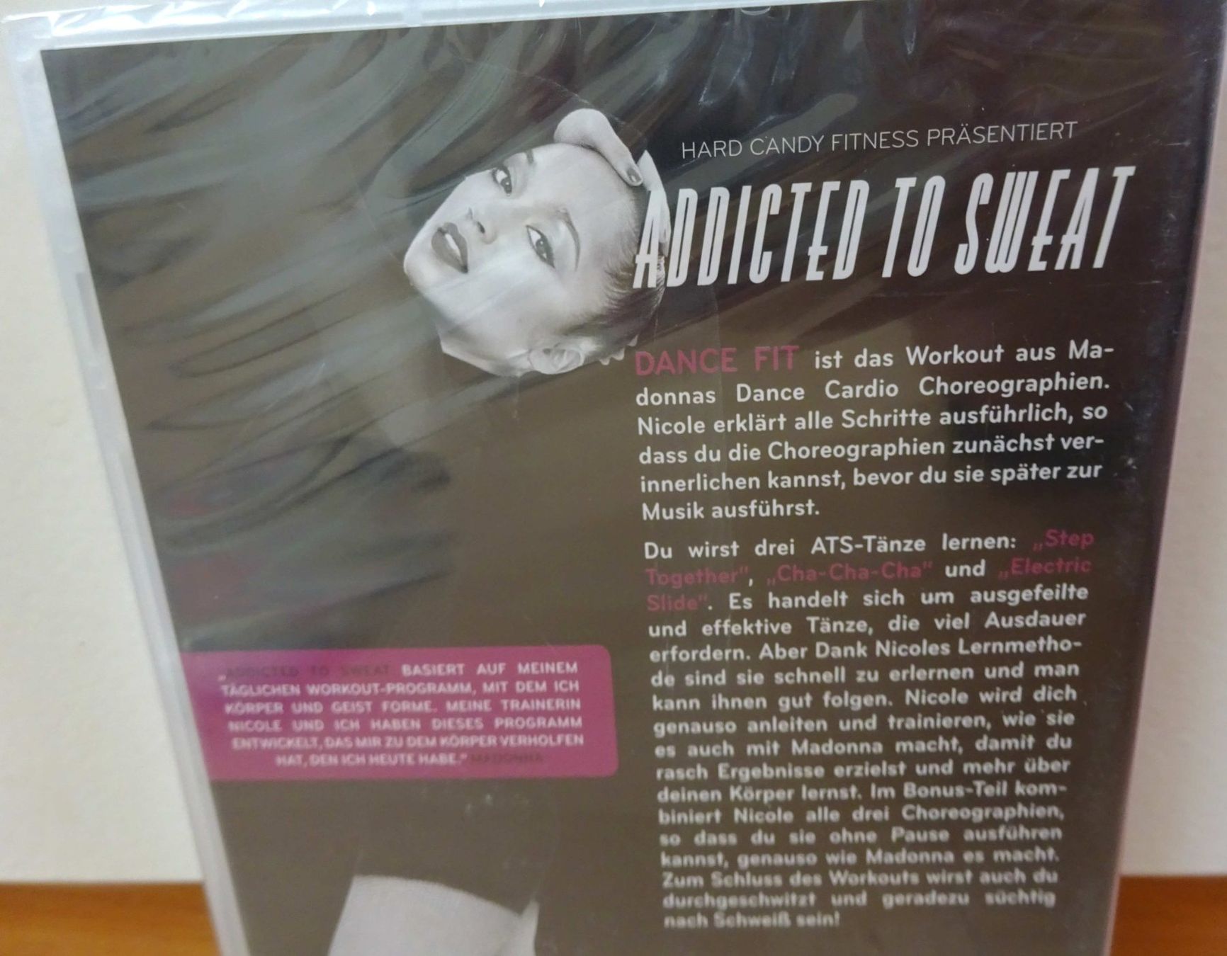 Tous les DVDs: 2 neue DVDs: Addicted to Sweat  - Workout – Neuf avec emballage d'origine à Zofingen par Justizia_01 1