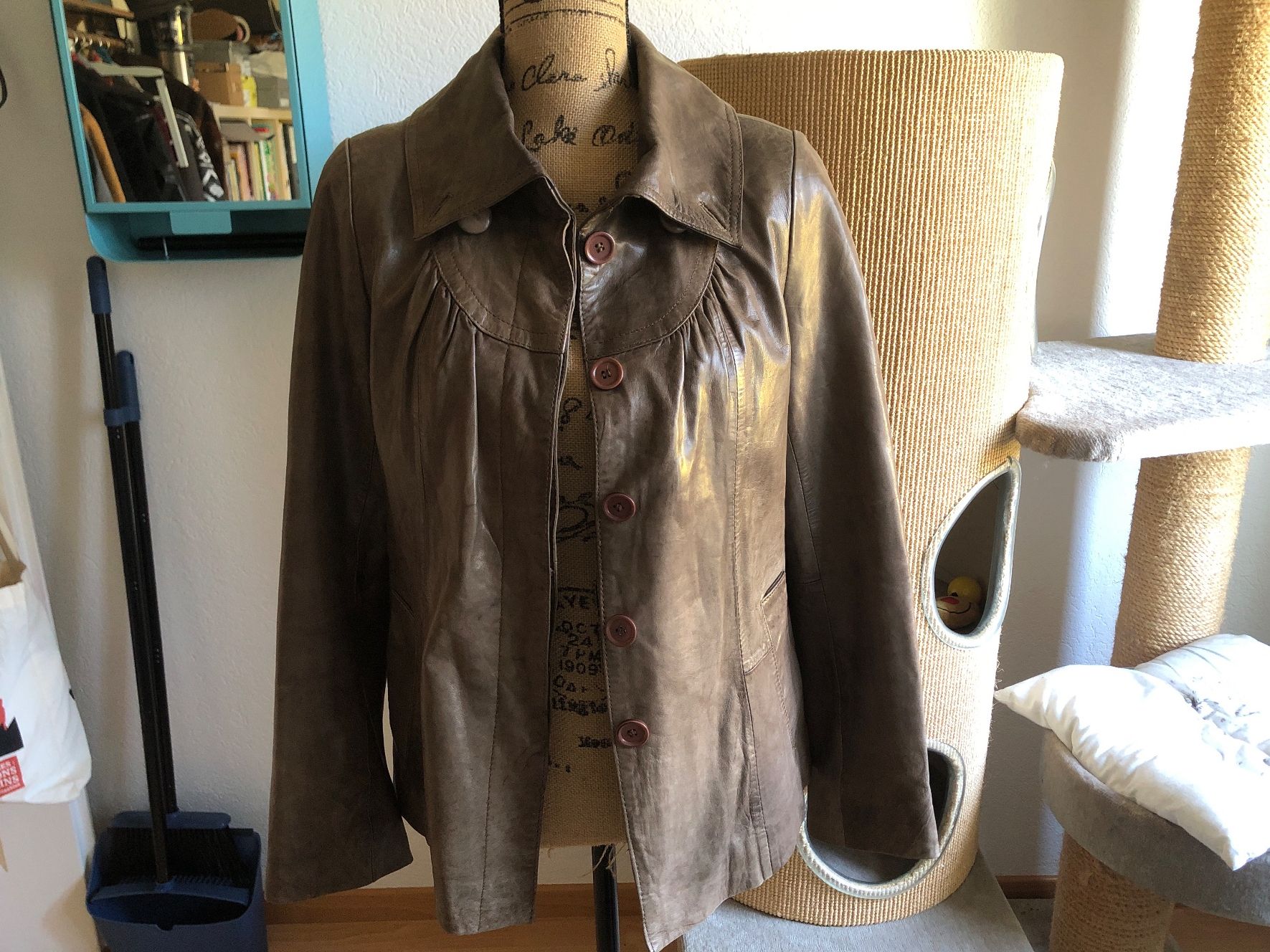 Avant Premiere Giacche: Élégante veste en cuir véritable marron – Usato da Biel/Bienne venduto da Lianumi 4