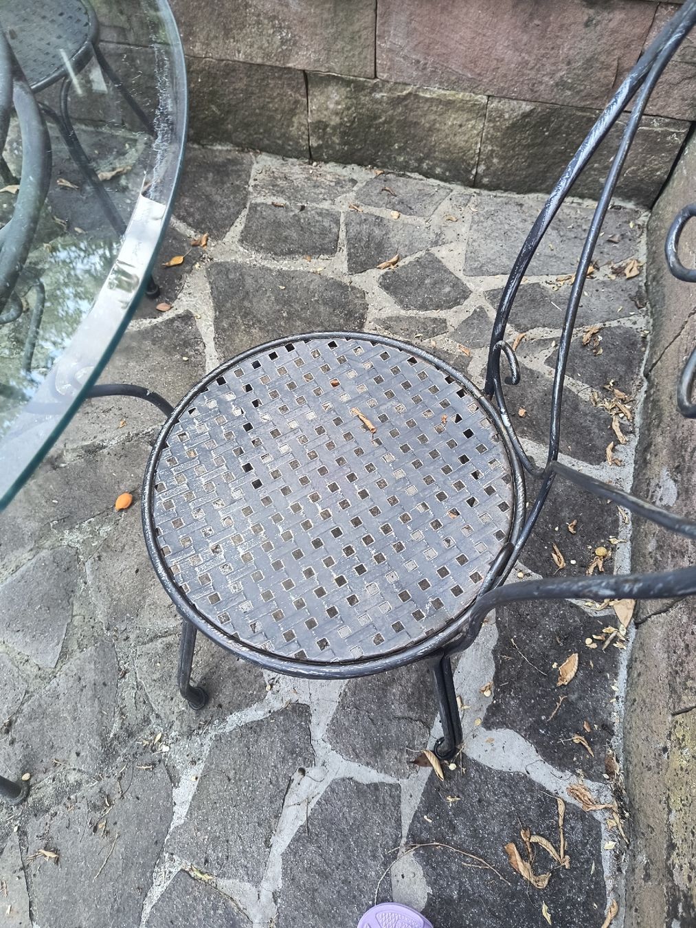 Set di tavolo e panche: Romantischer Gartentisch mit Glasplatte und 4 Stühlen – Usato da Rudolfstetten venduto da mirjamh70 4
