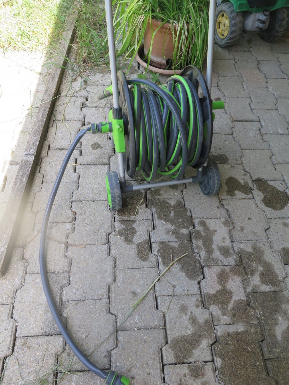 Tubi & Tubi flessibili: Gartenschlauch auf Rollen – Usato da Rütschelen venduto da aks_lf99 1