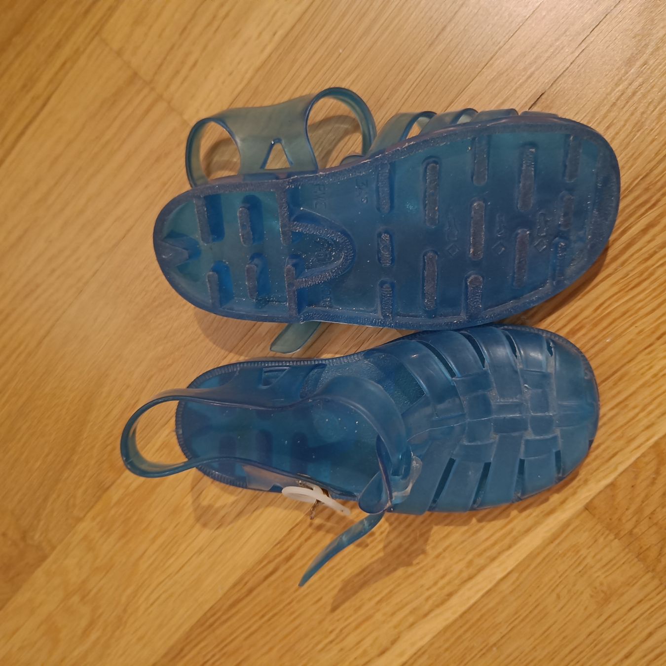 Chaussures garçon: Sandalen Grösse 26 – D'occasion à Jaberg par urig17. 1