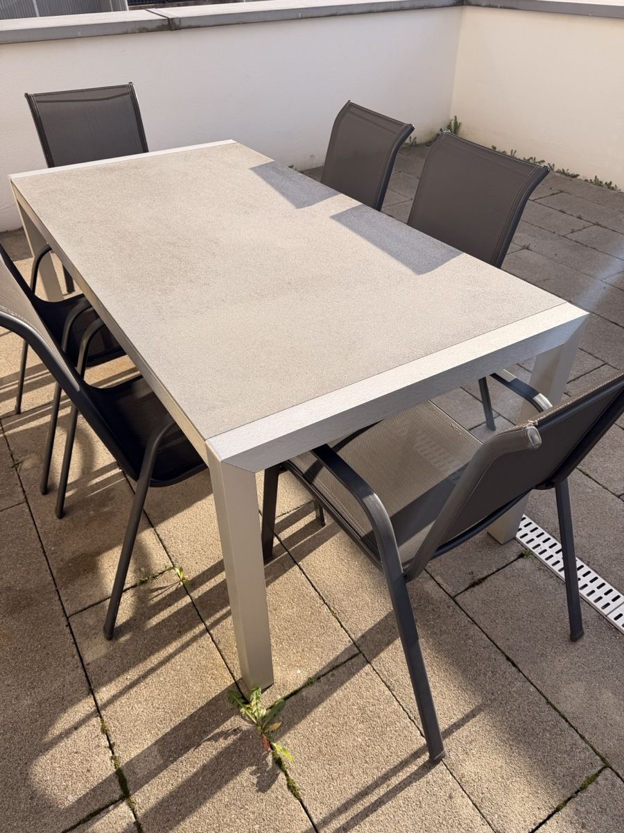 Set di tavolo e panche: Gartentisch mit 6 Stühlen 90x180x76 – Usato da Kloten venduto da Kant_A