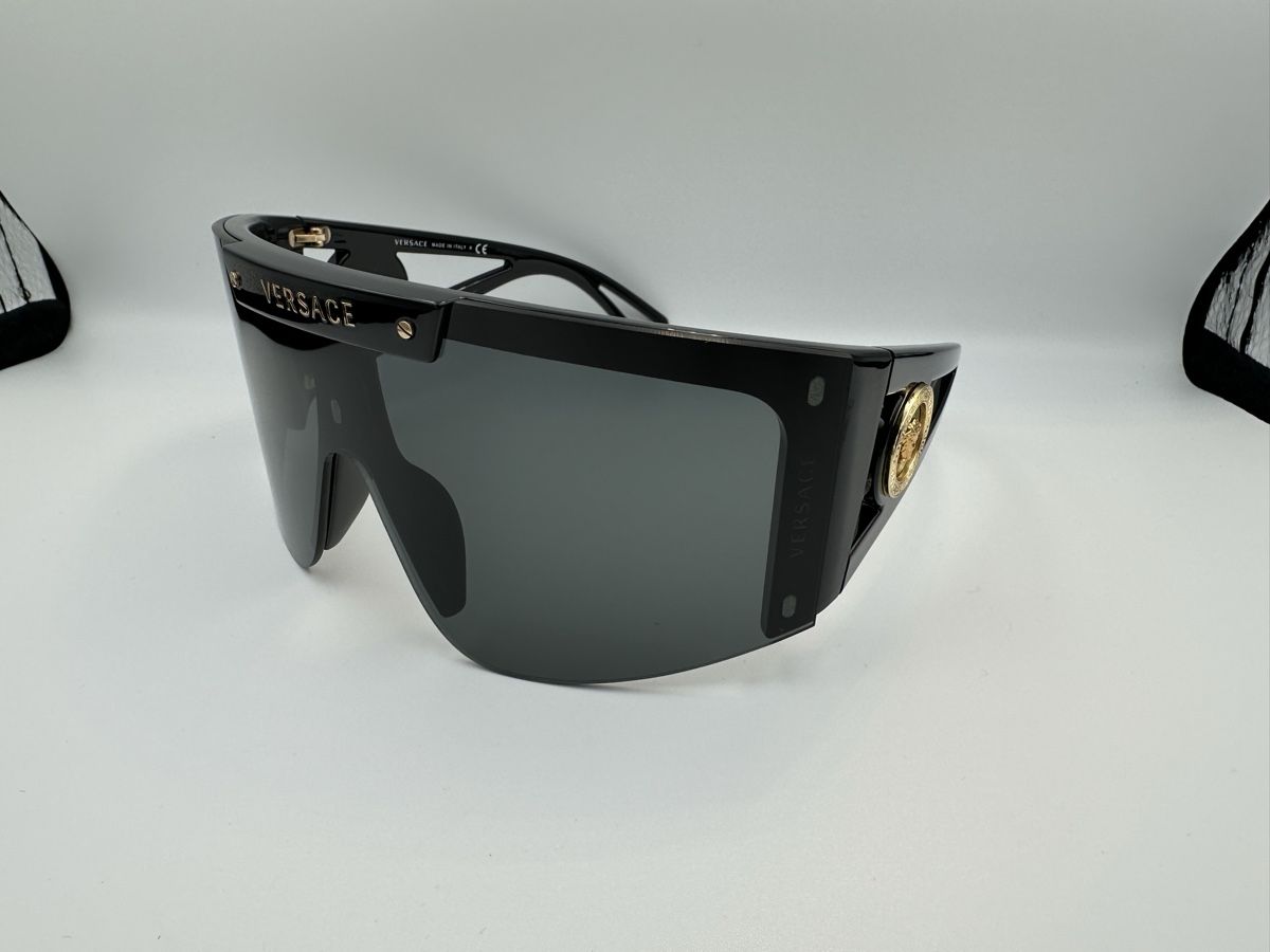 Versace Occhiali & Lenti: Versace Sonnenbrille Oversize Schwarz mit Wechselgläser – Usato da Schwende venduto da weesli 2